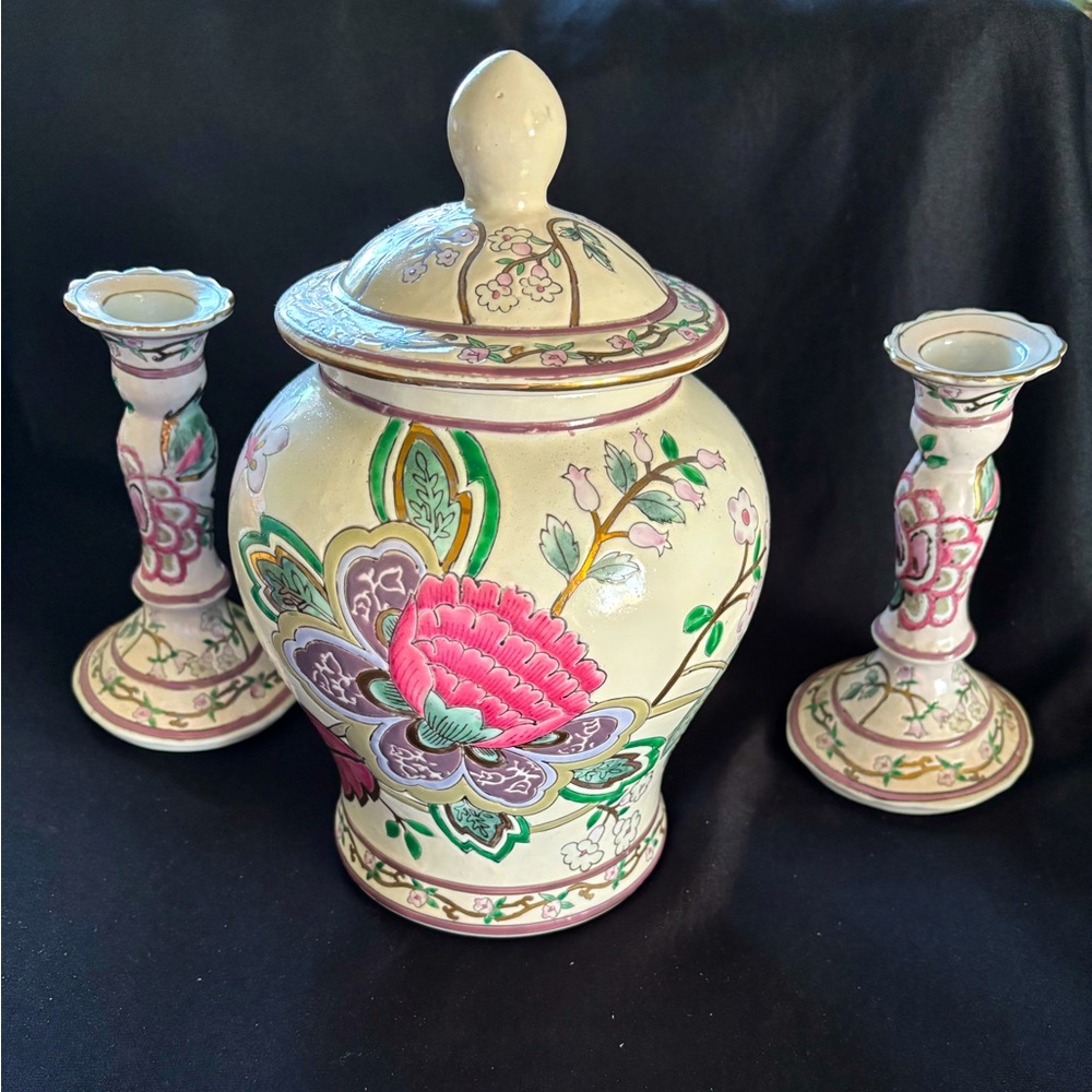 Vintage Classic Traditions Vase with lid & candle holders
